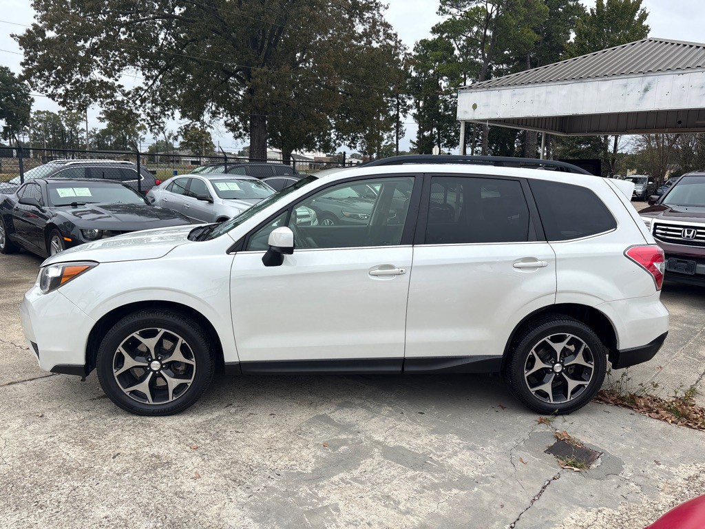 2015 Subaru Forester Image 2
