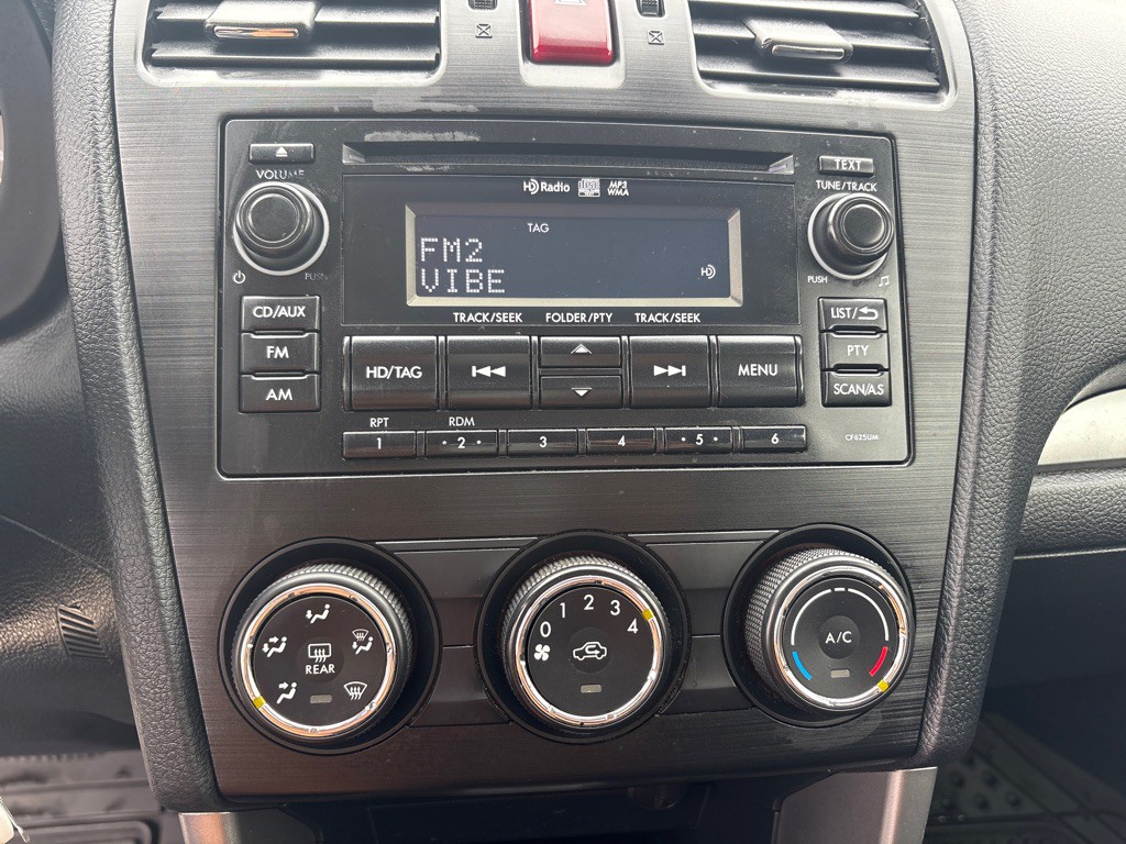 2015 Subaru Forester Image 11