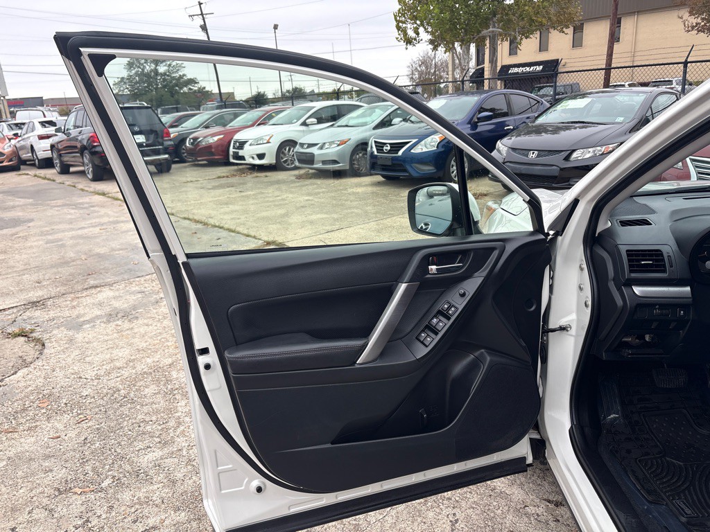 2015 Subaru Forester Image 15