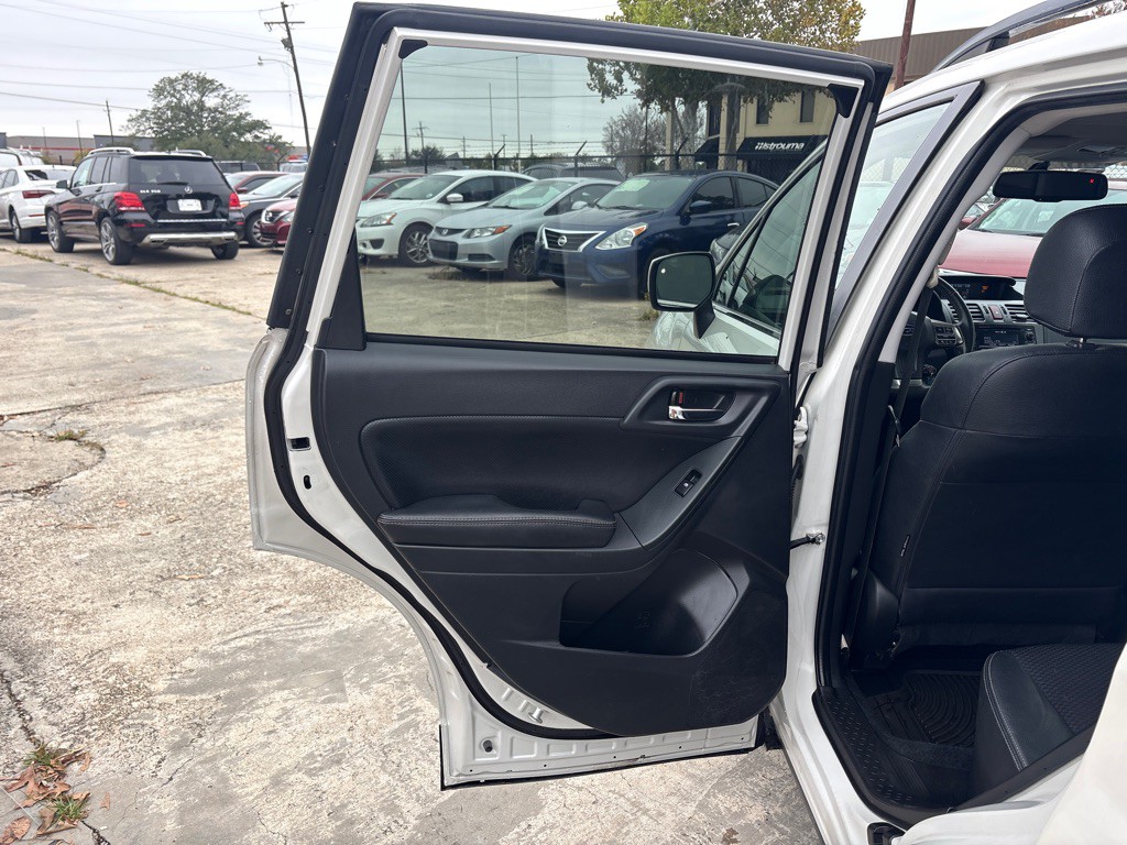 2015 Subaru Forester Image 19