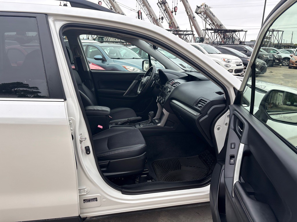 2015 Subaru Forester Image 25