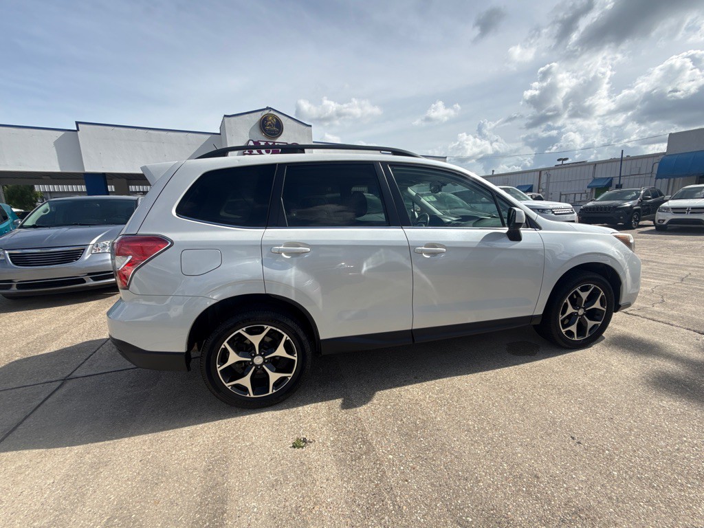 2015 Subaru Forester Image 8