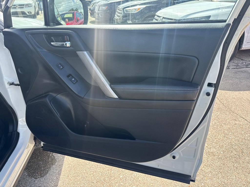 2015 Subaru Forester Image 17