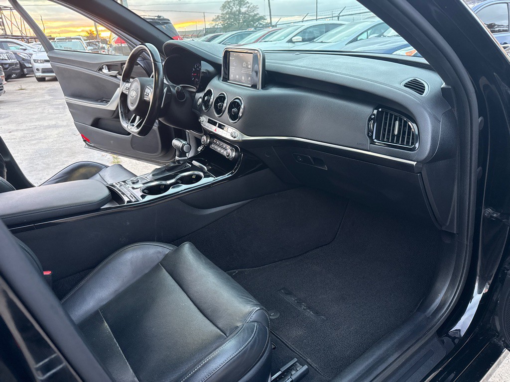 2020 Kia Stinger Image 26