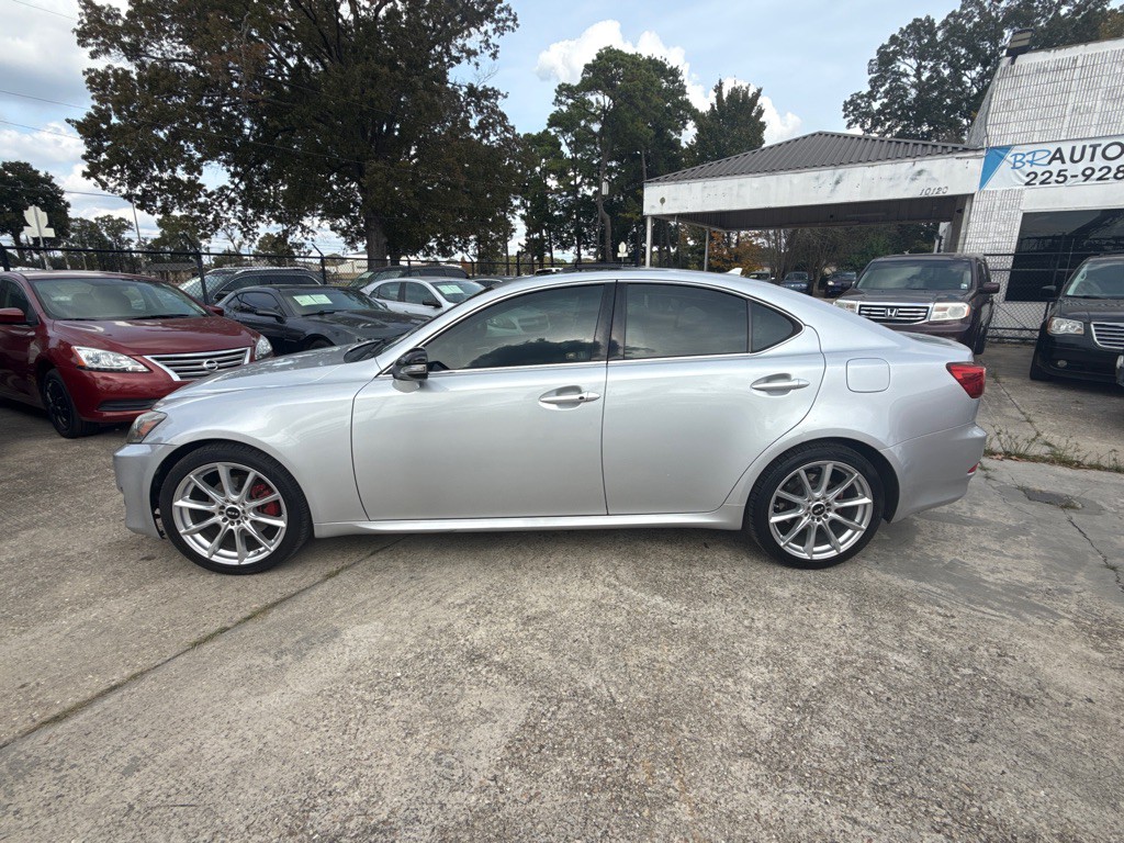 2011 Lexus IS Image 10