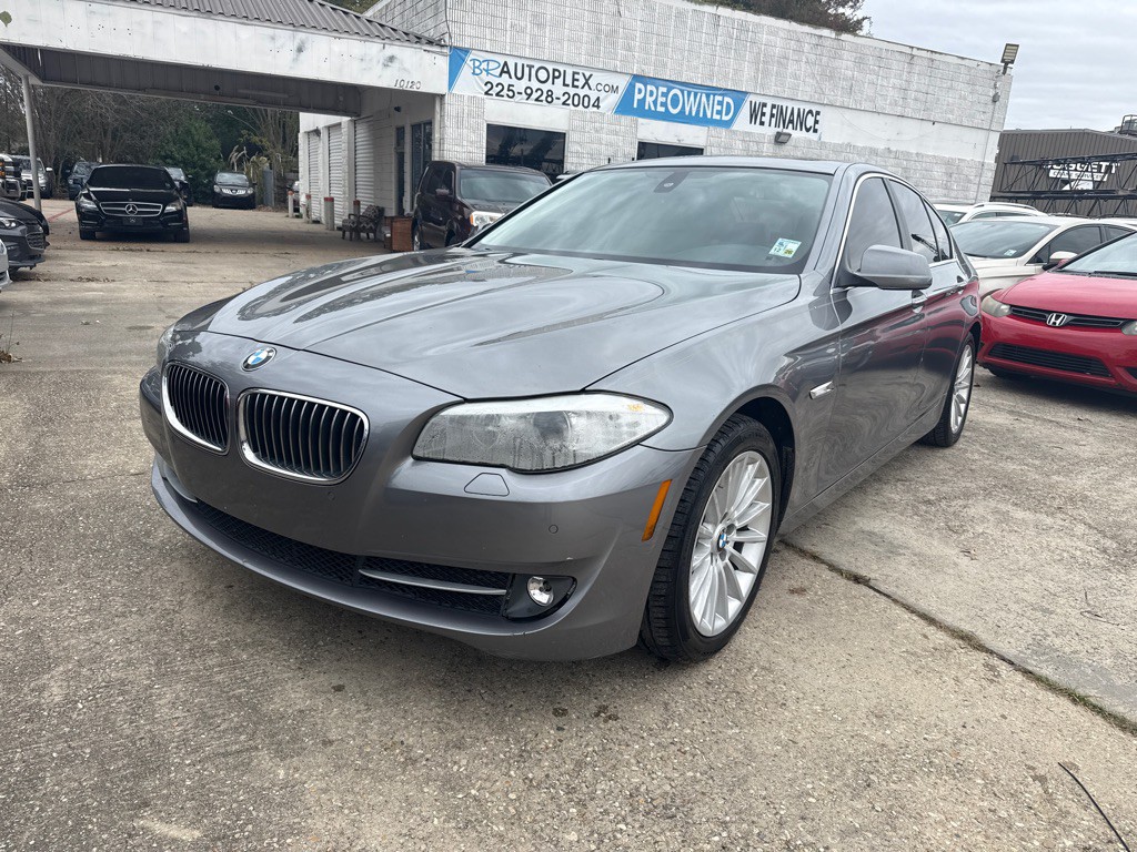 2012 BMW 5 Series Image 2