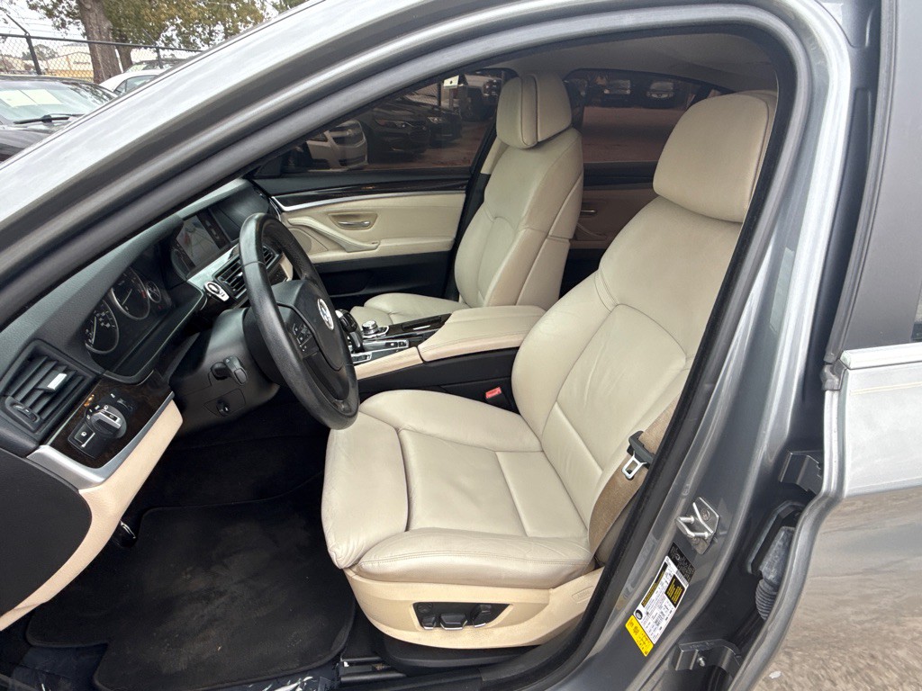 2012 BMW 5 Series Image 7