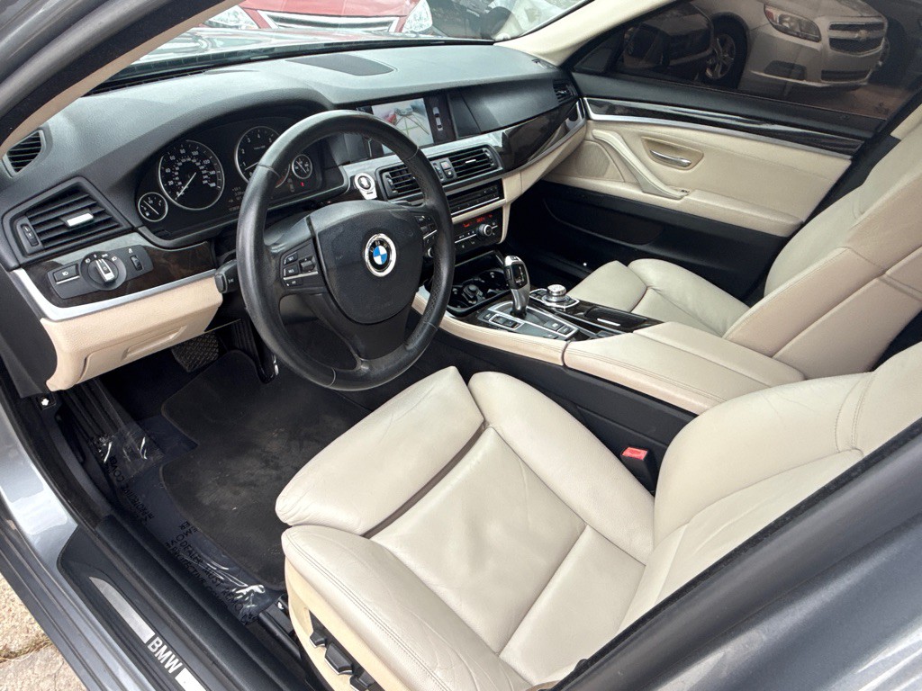 2012 BMW 5 Series Image 8