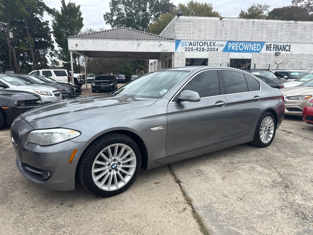 2012 BMW 5 Series Image 1