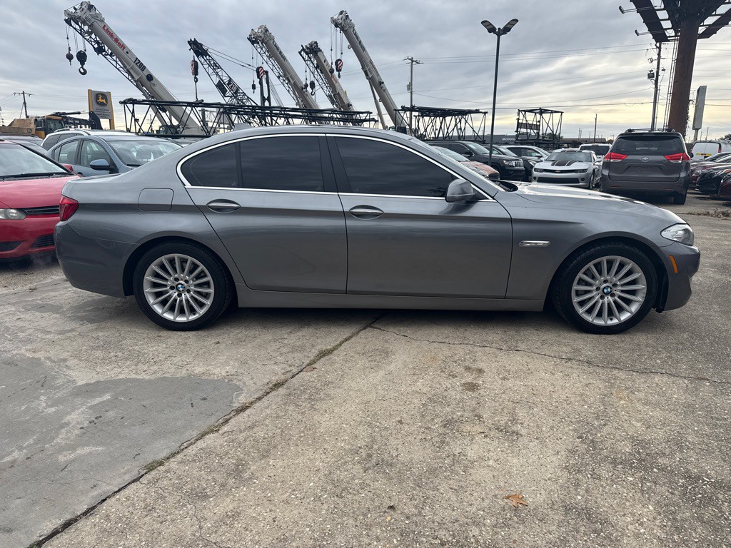 2012 BMW 5 Series Image 3