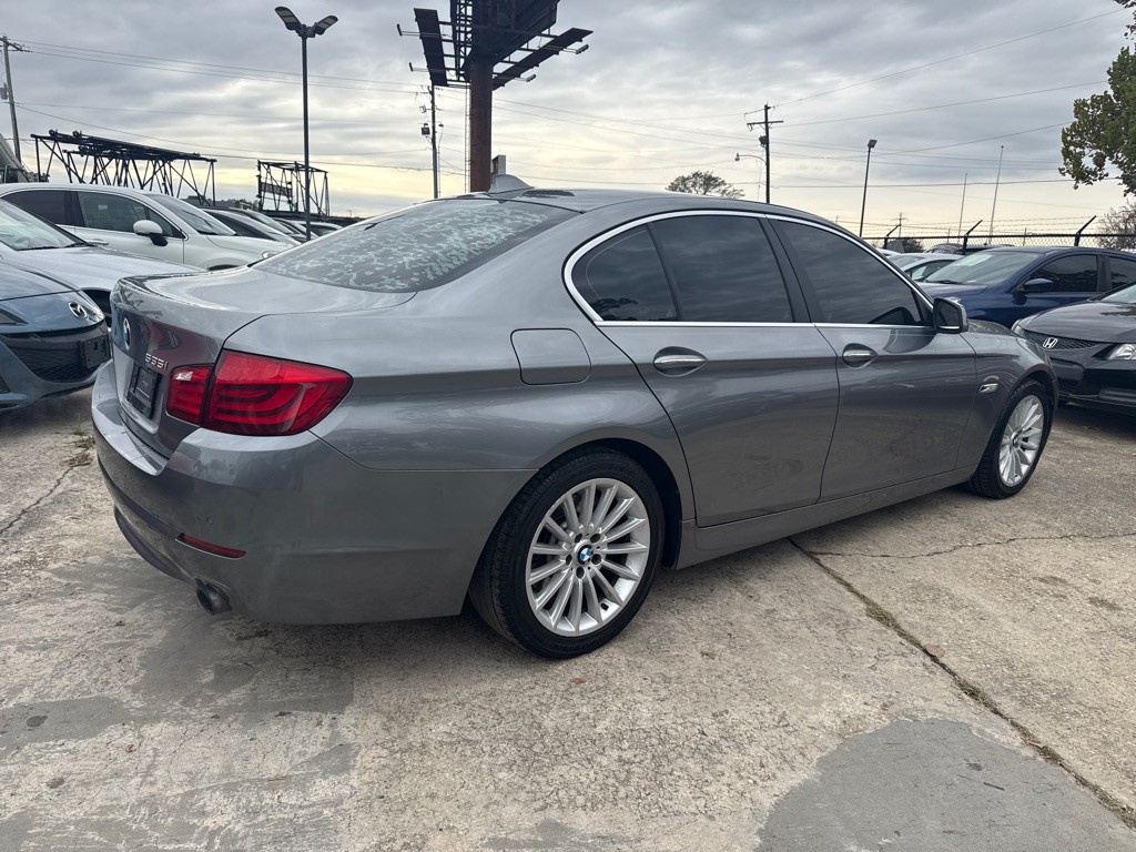 2012 BMW 5 Series Image 4