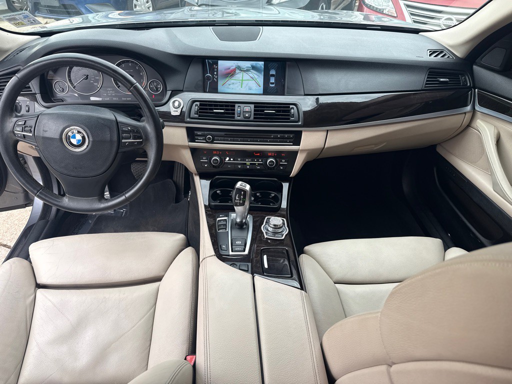 2012 BMW 5 Series Image 10