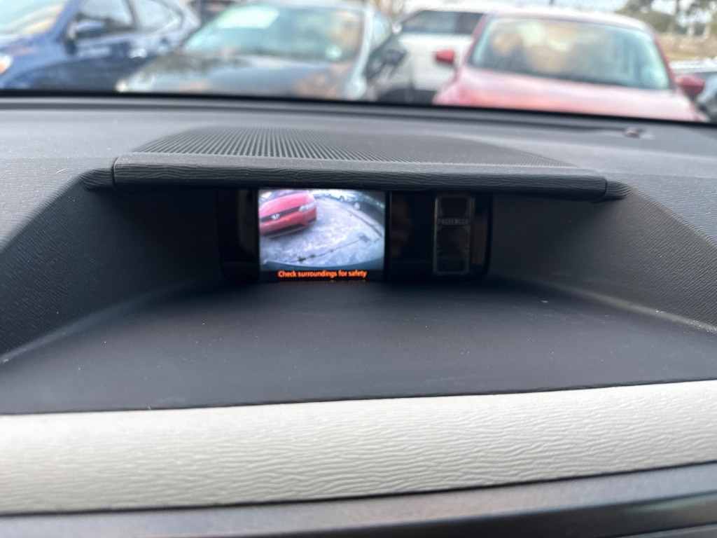 2013 Toyota Sienna Image 17