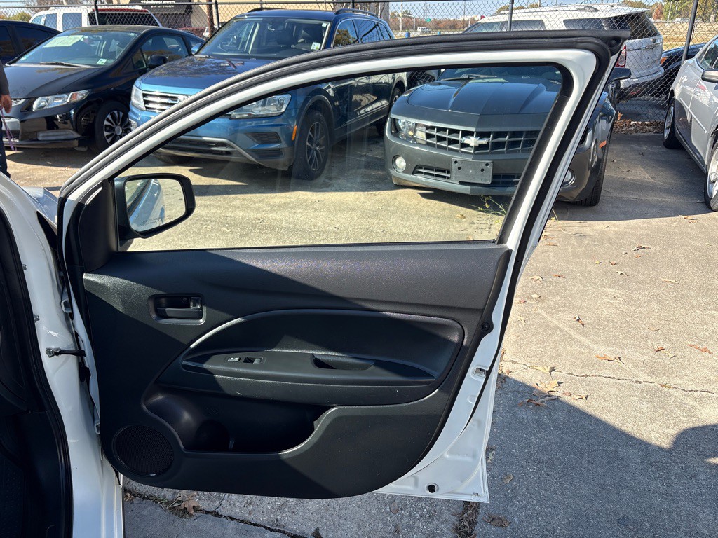 2020 Mitsubishi Mirage Image 25