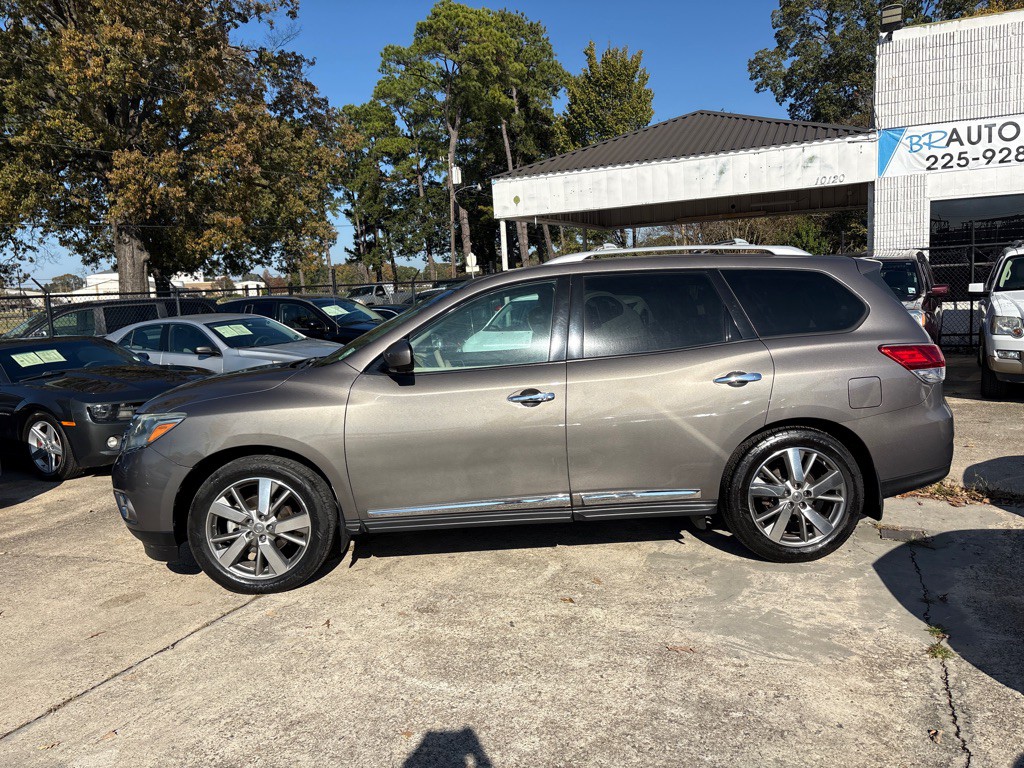 2014 Nissan Pathfinder Image 2