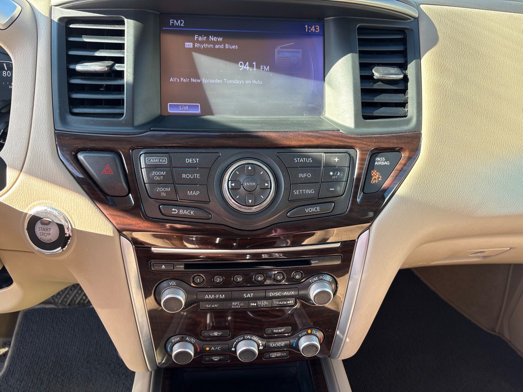 2014 Nissan Pathfinder Image 11
