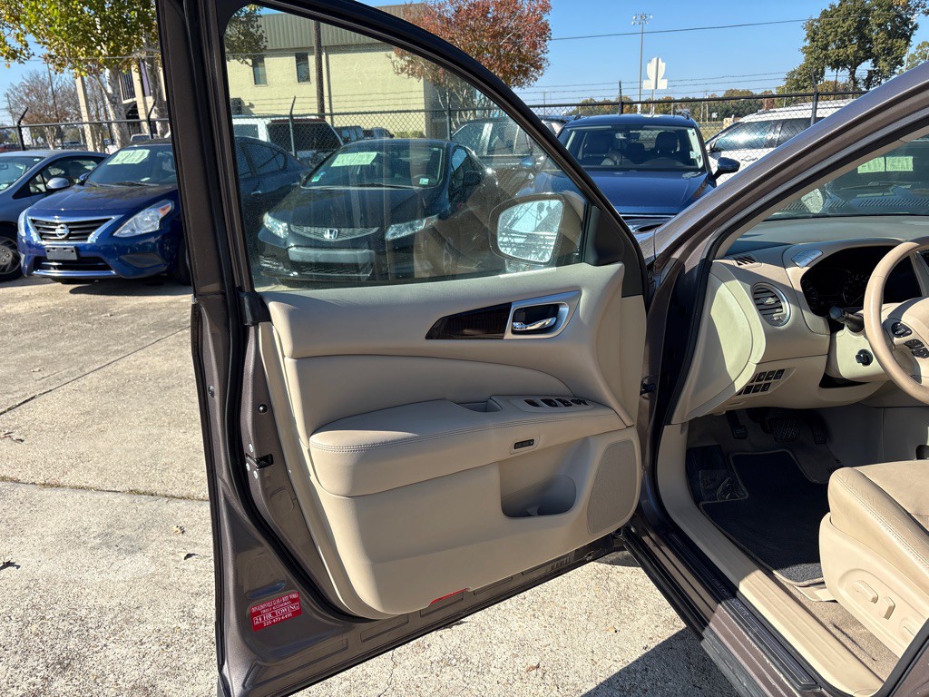 2014 Nissan Pathfinder Image 14