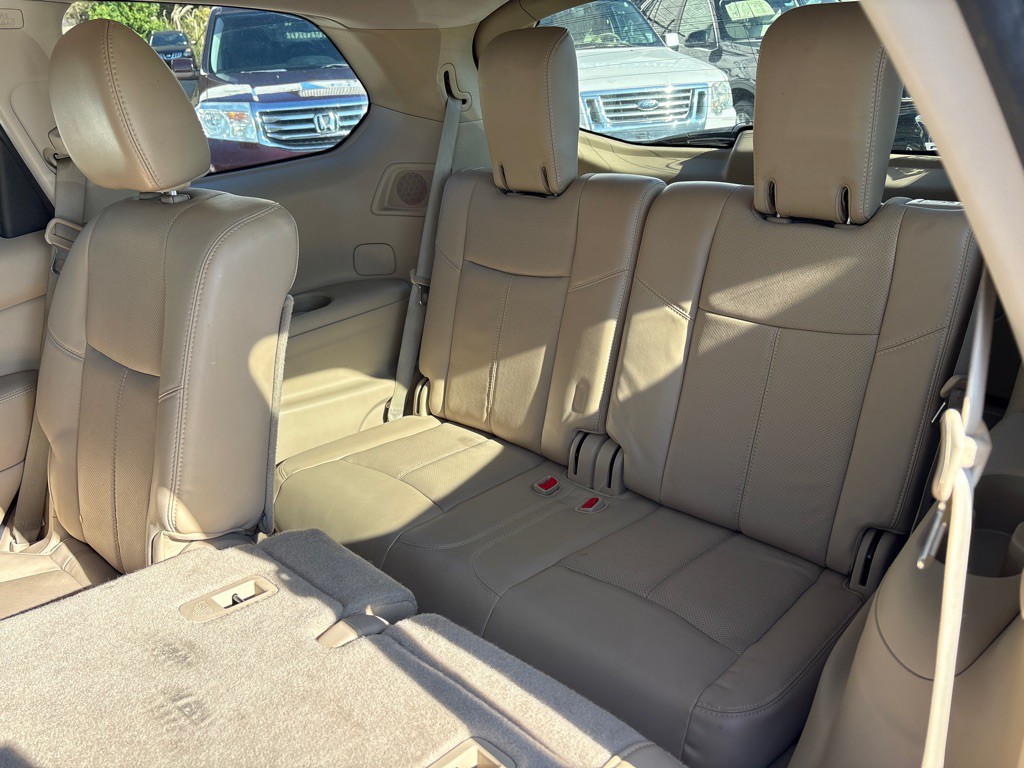 2014 Nissan Pathfinder Image 17
