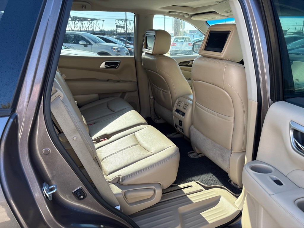 2014 Nissan Pathfinder Image 23