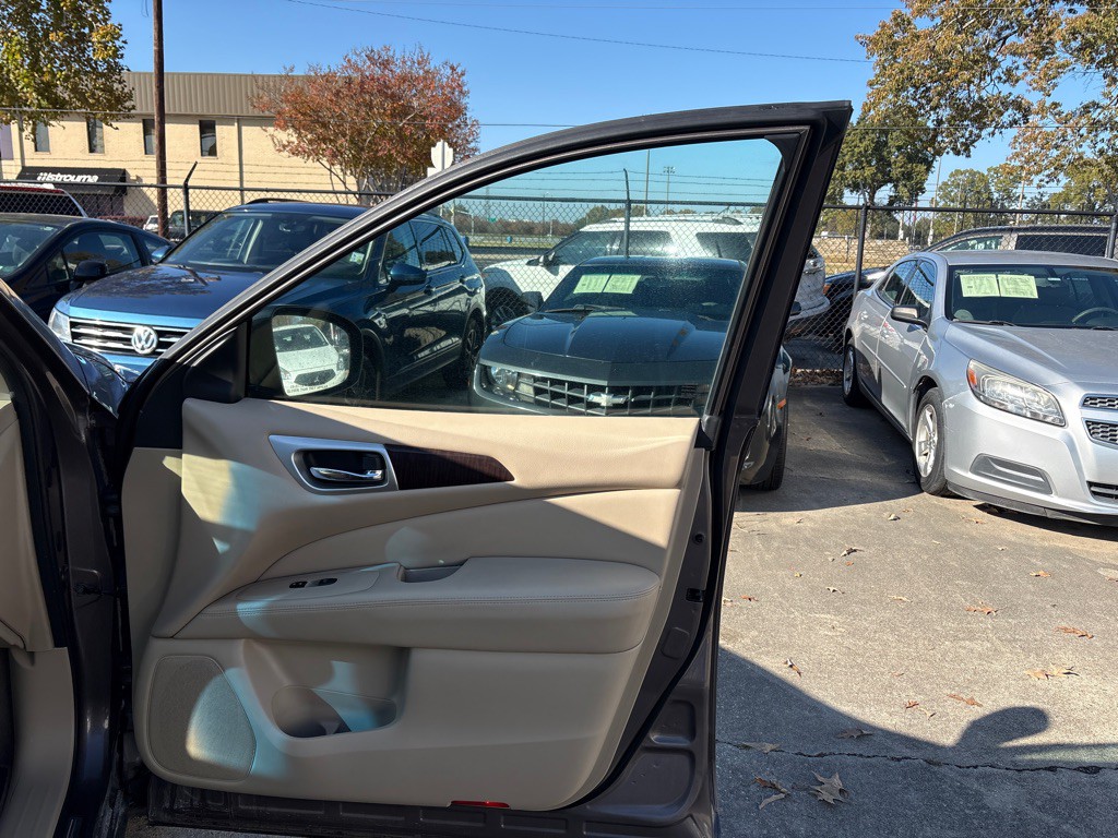 2014 Nissan Pathfinder Image 26