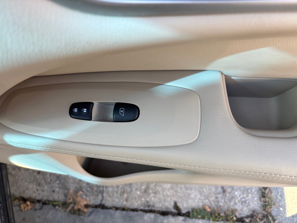 2014 Nissan Pathfinder Image 27