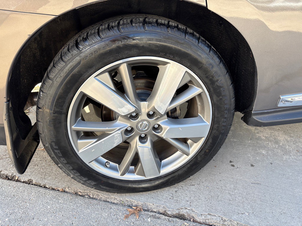 2014 Nissan Pathfinder Image 30