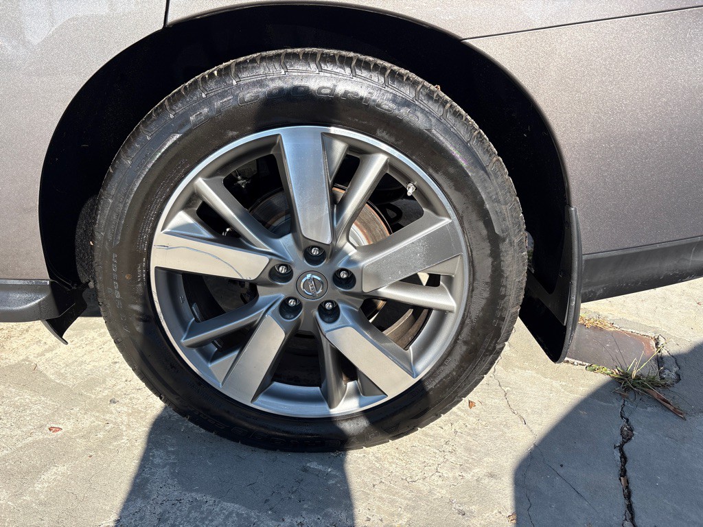 2014 Nissan Pathfinder Image 32