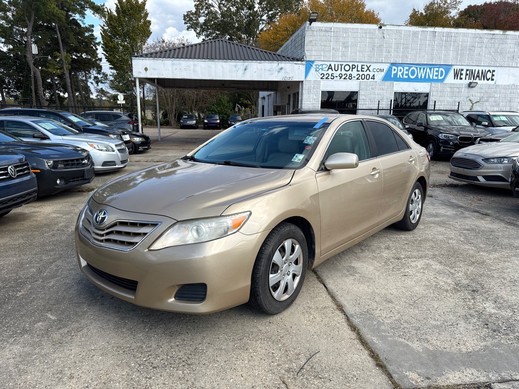 2010 Toyota Camry Image 1