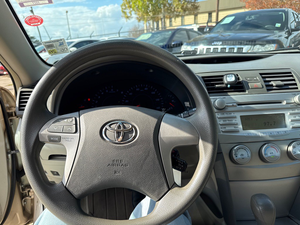 2010 Toyota Camry Image 10