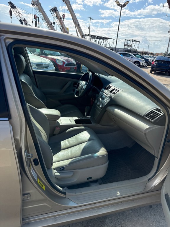 2010 Toyota Camry Image 22