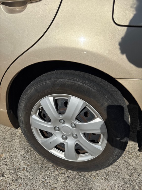 2010 Toyota Camry Image 29