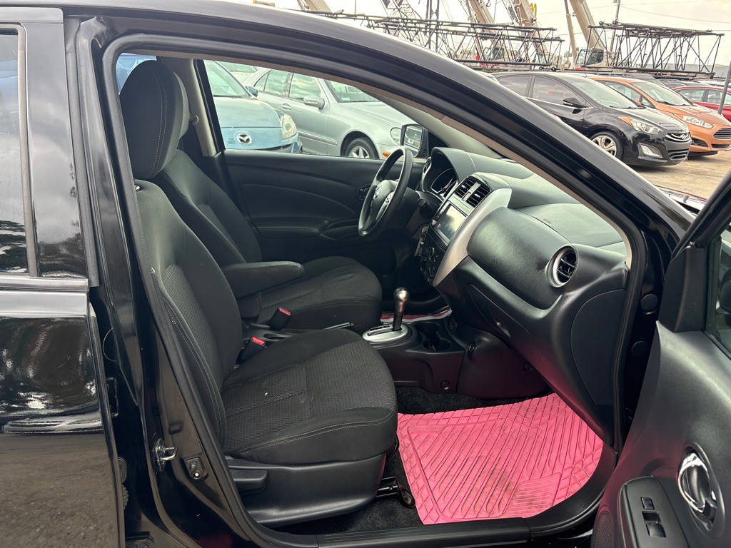 2019 Nissan Versa Image 23