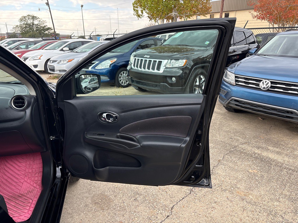 2019 Nissan Versa Image 25
