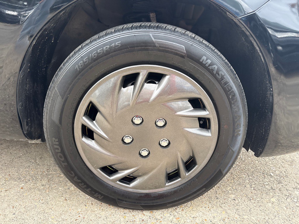 2019 Nissan Versa Image 27