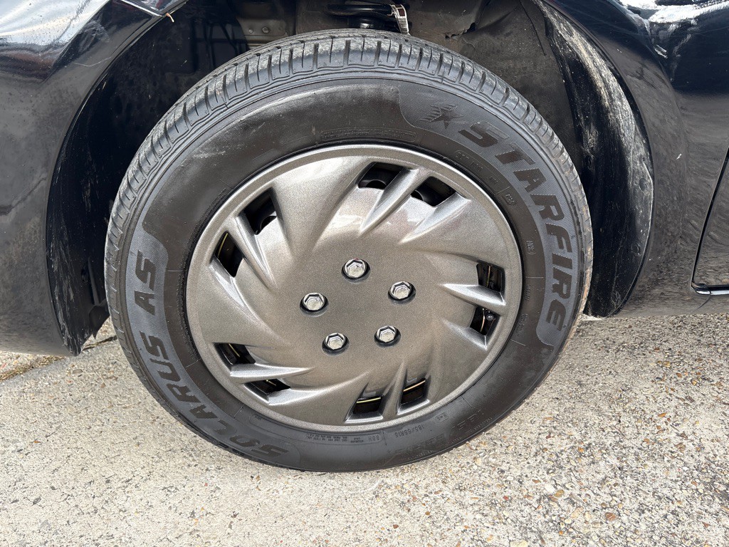 2019 Nissan Versa Image 33