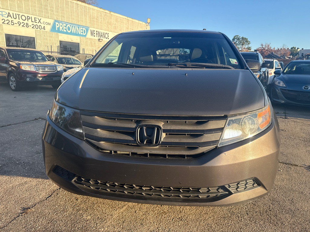2012 Honda Odyssey Image 2