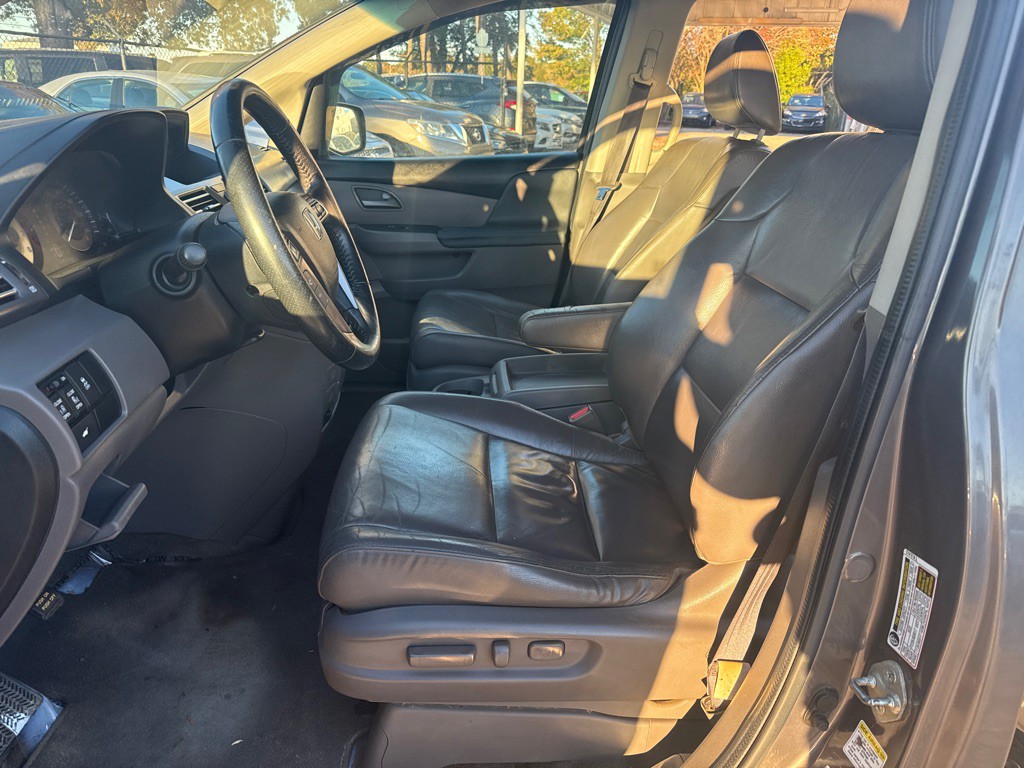 2012 Honda Odyssey Image 9