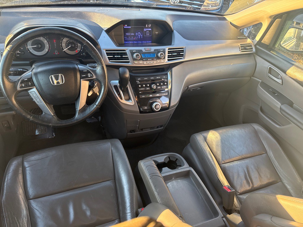 2012 Honda Odyssey Image 13