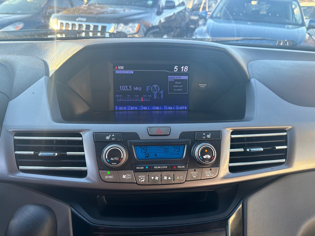 2012 Honda Odyssey Image 15