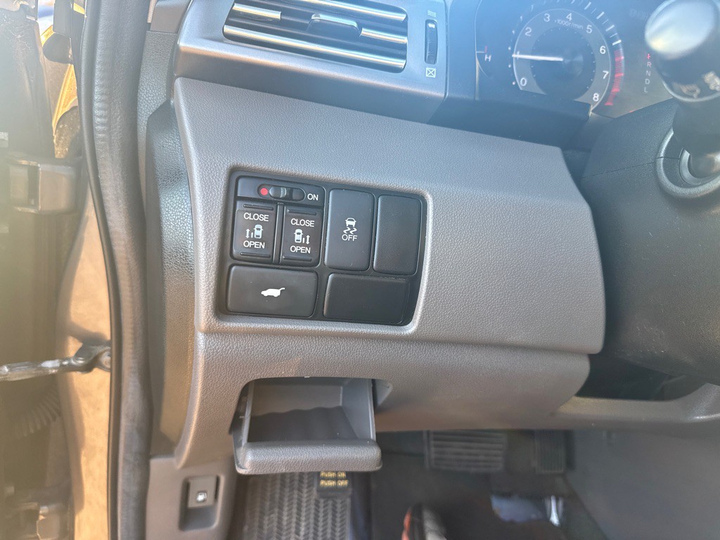 2012 Honda Odyssey Image 21