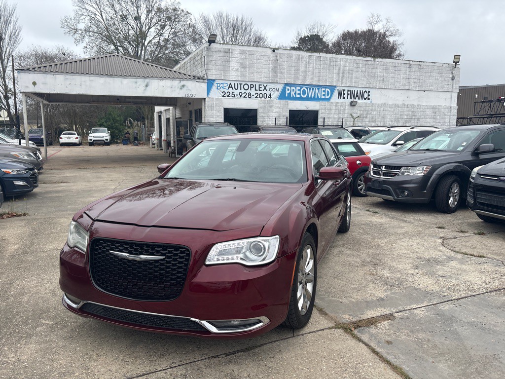 2015 Chrysler 300 Image 1