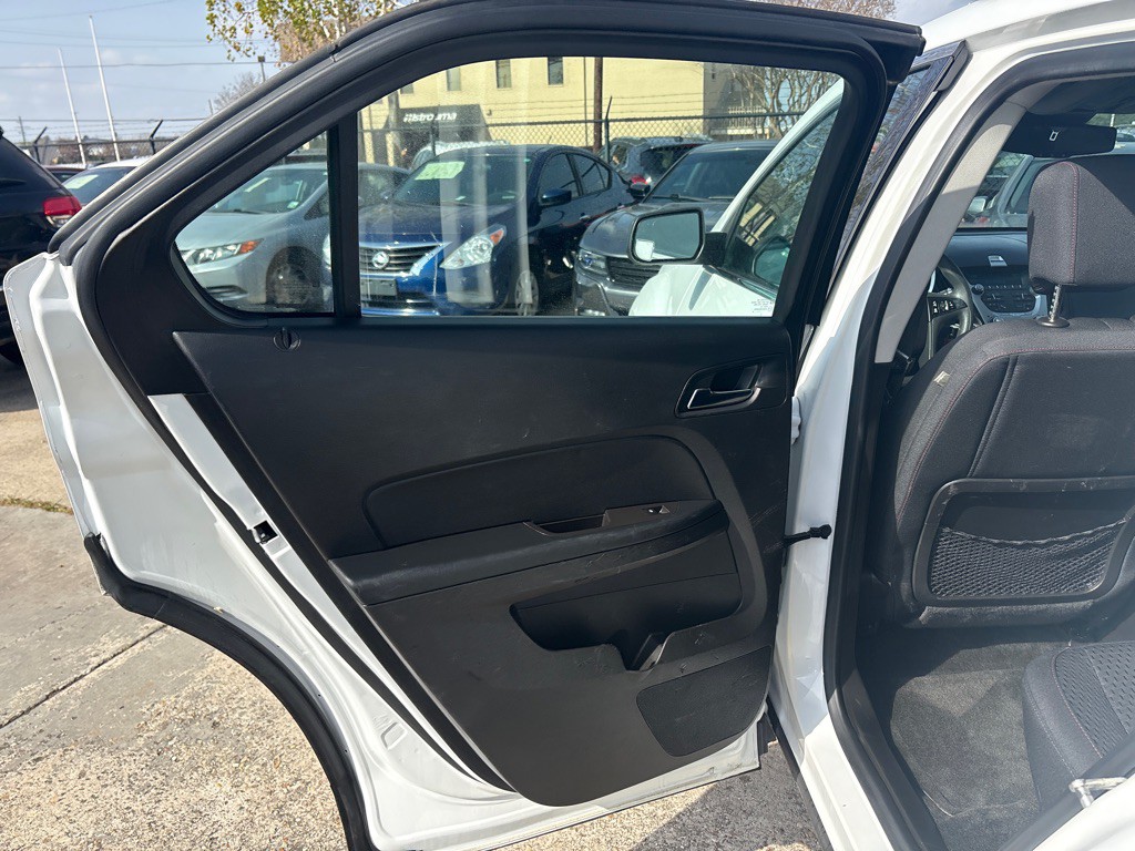 2015 Chevrolet Equinox Image 17