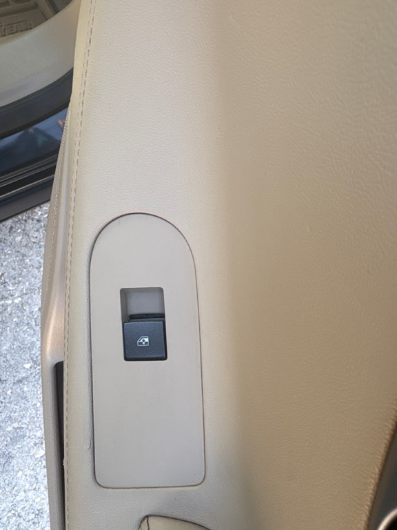 2012 Buick Lacrosse Image 22