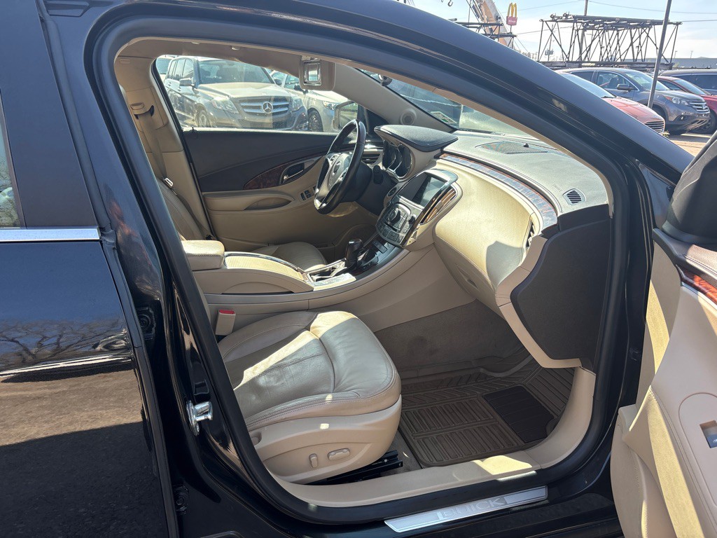 2012 Buick Lacrosse Image 23