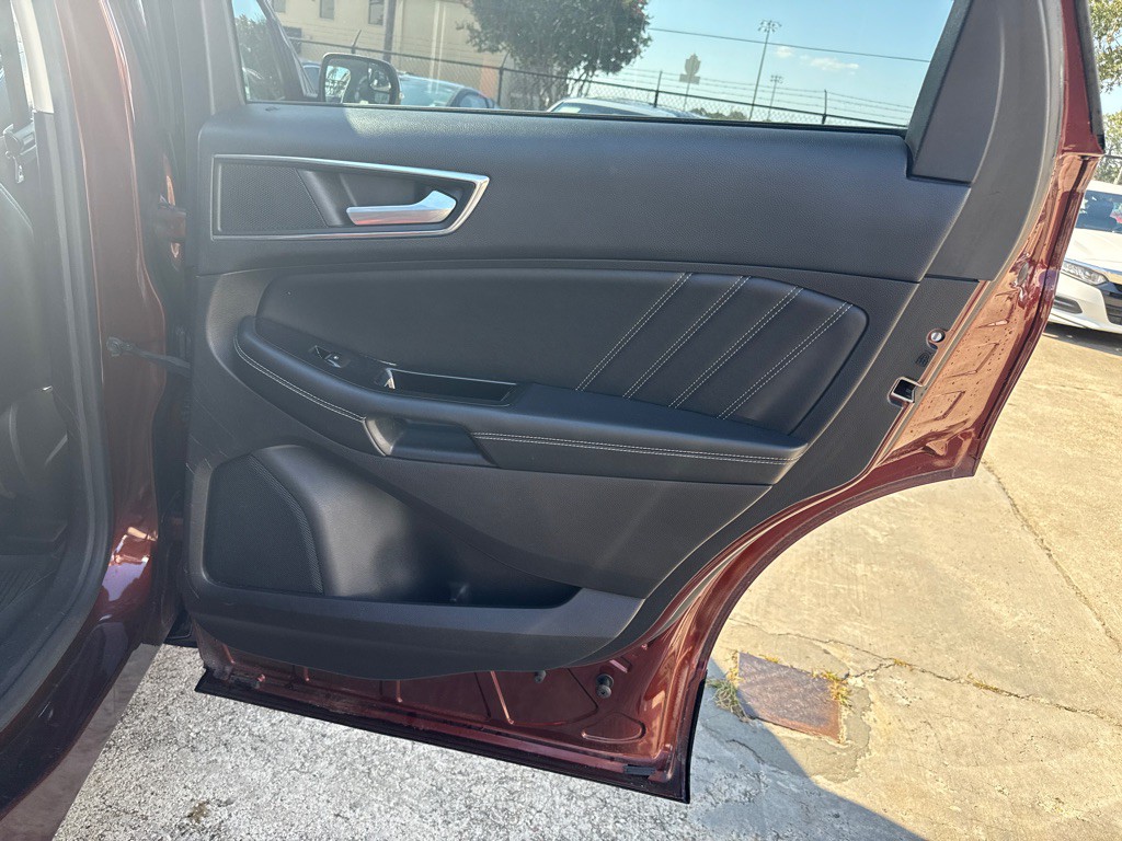 2015 Ford Edge Image 27