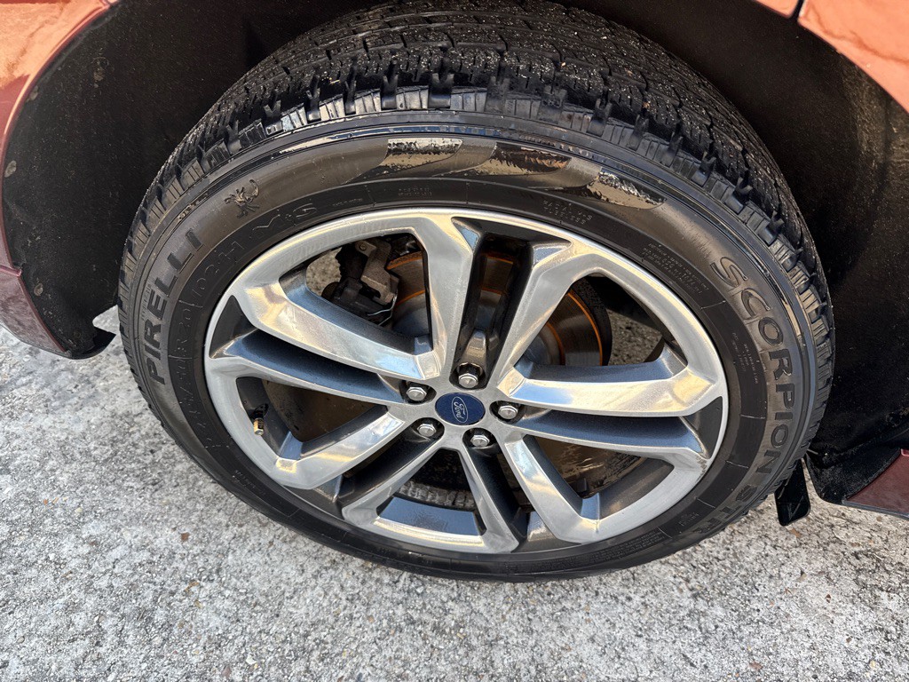 2015 Ford Edge Image 32