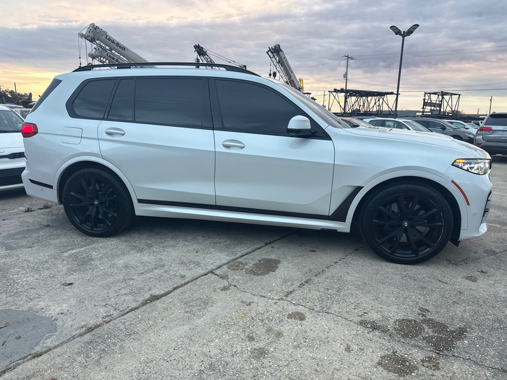 2020 BMW X7 Image 5