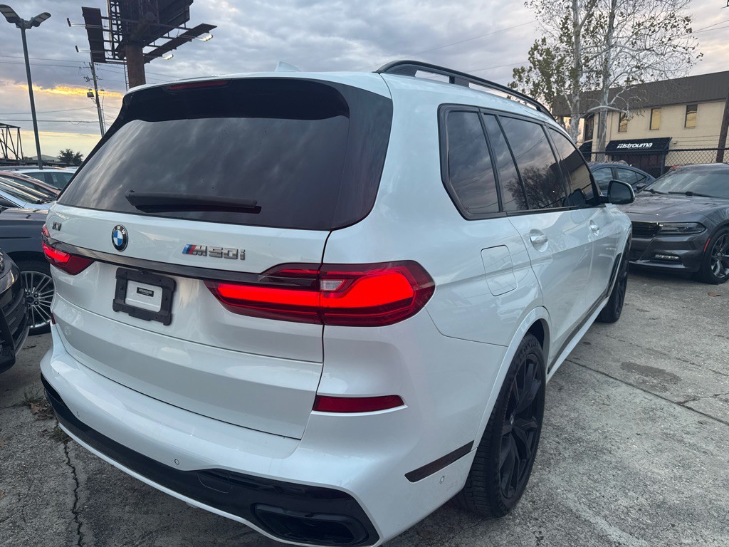 2020 BMW X7 Image 6