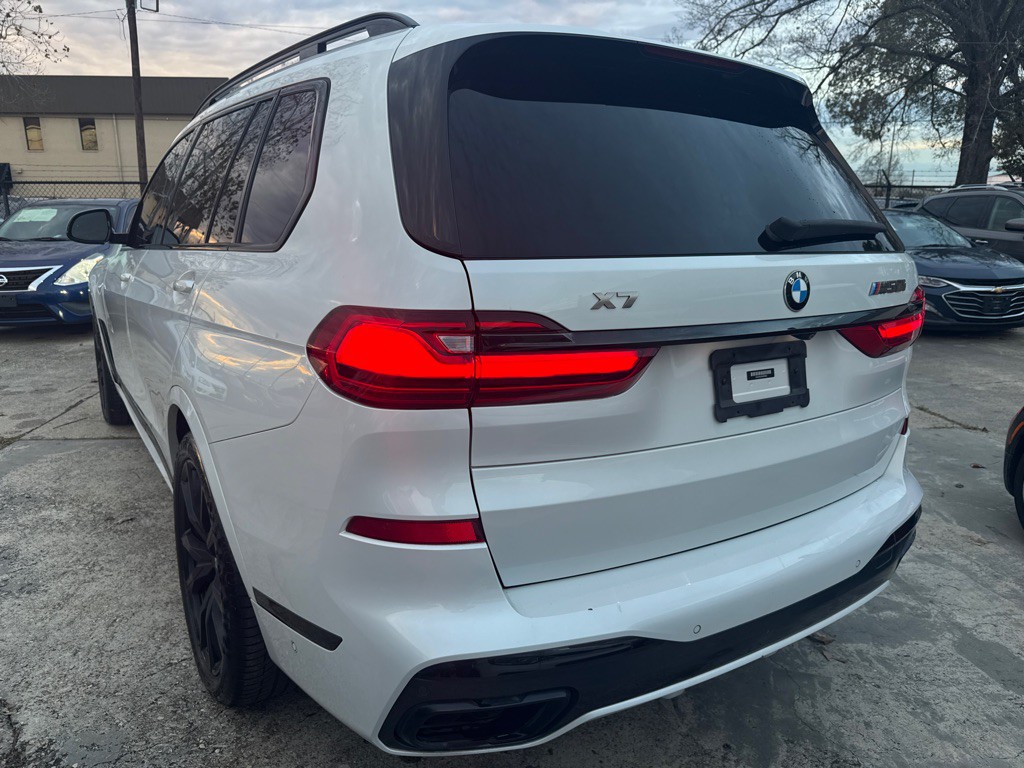 2020 BMW X7 Image 8