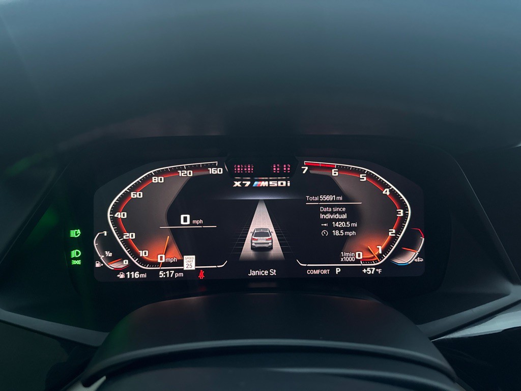 2020 BMW X7 Image 18